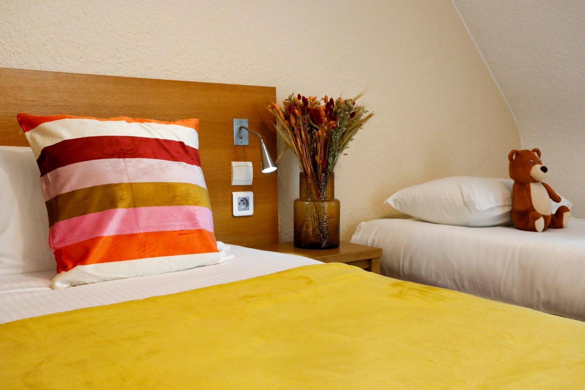 Hotel Le Branhoc - Brit Hotel Оре Екстериор снимка